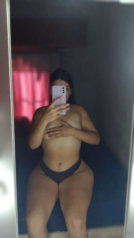 Danielacontenido star erotic photos