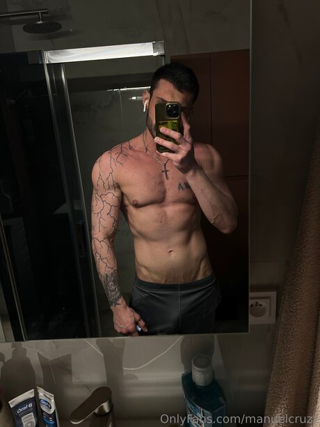 Manuelcruzz model adult pictures