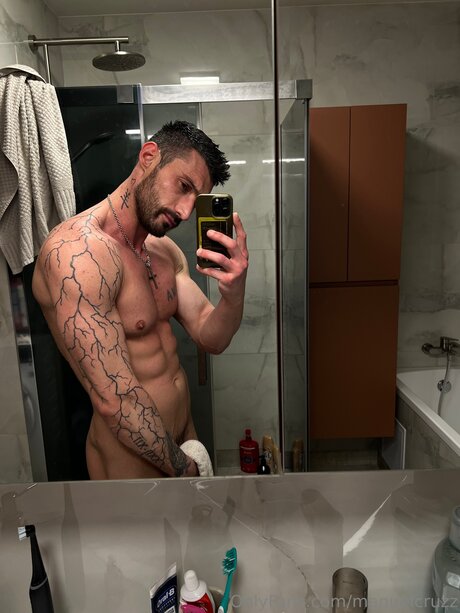 Manuelcruzz model erotic picture