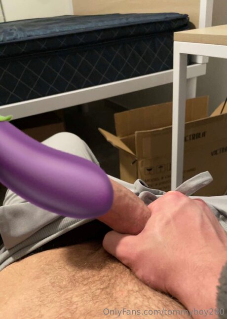 Tommyboy280 nude pornstar pic