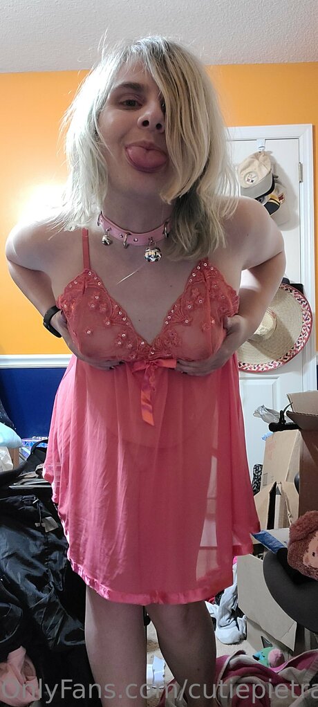 Cutiepietrans22 model hot pics
