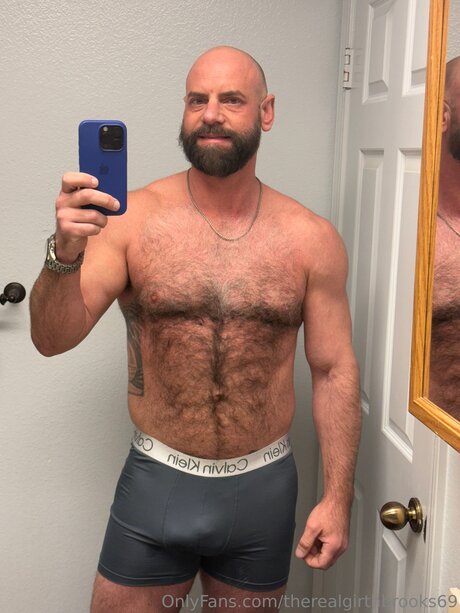 Therealgirthbrooks69 model nice pic