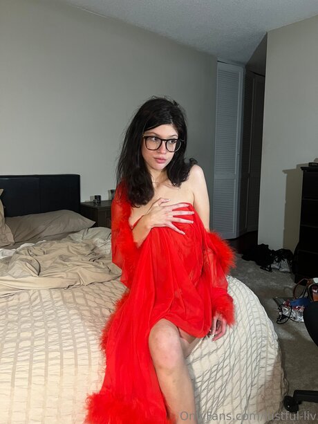 Lustful Liv adult model archive