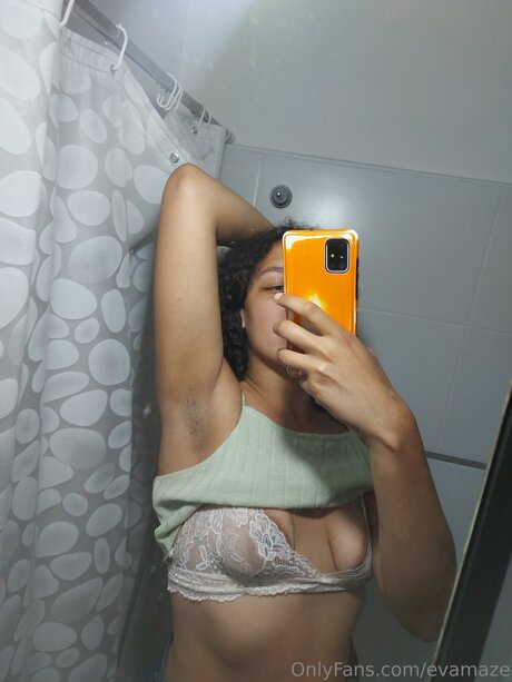 Evamaze pornstar naked picture
