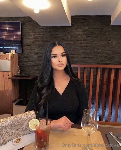 Abbyxxlove model sexy picture