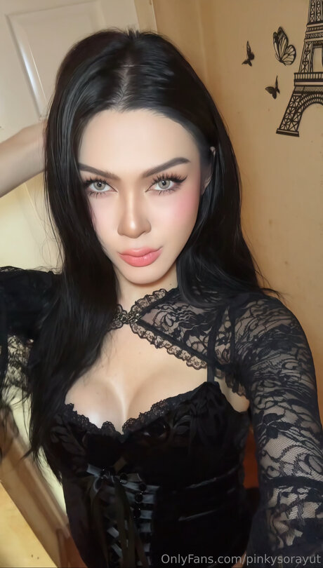 Pinkysorayut xxx star photo