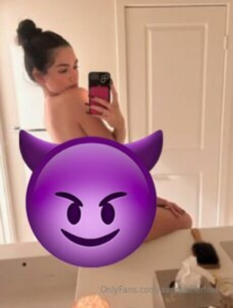 Avryjennerfree model hd photos