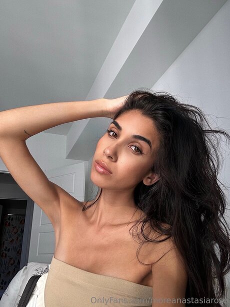 Moreanarose sex model pic