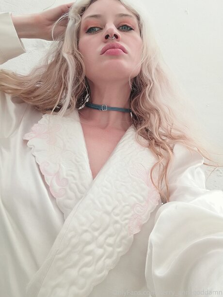 Kerry Ann Goddamn pretty star pics