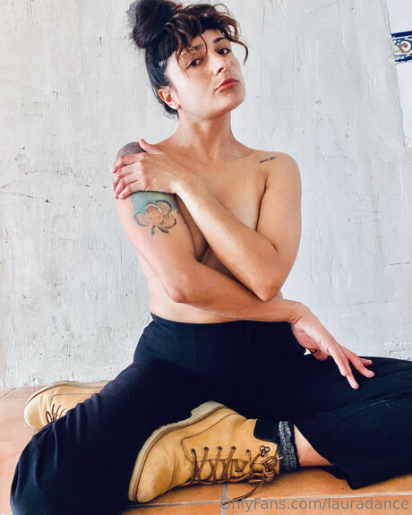 Lauradance star art pics