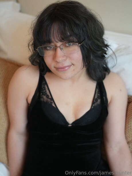 James Hunter star nudes pictures