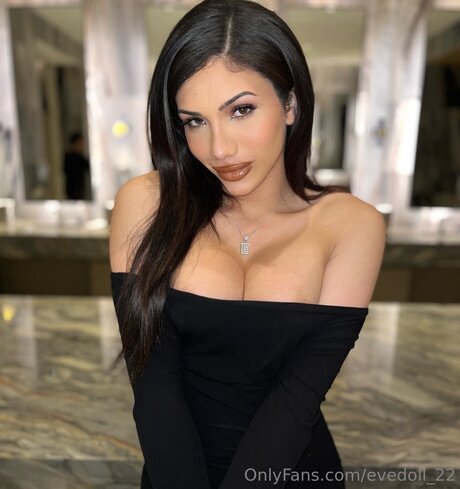 Evedoll 22 sexy actress photo