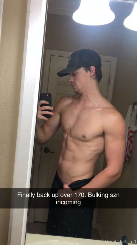 Dakotadoesstuff hot model pictures