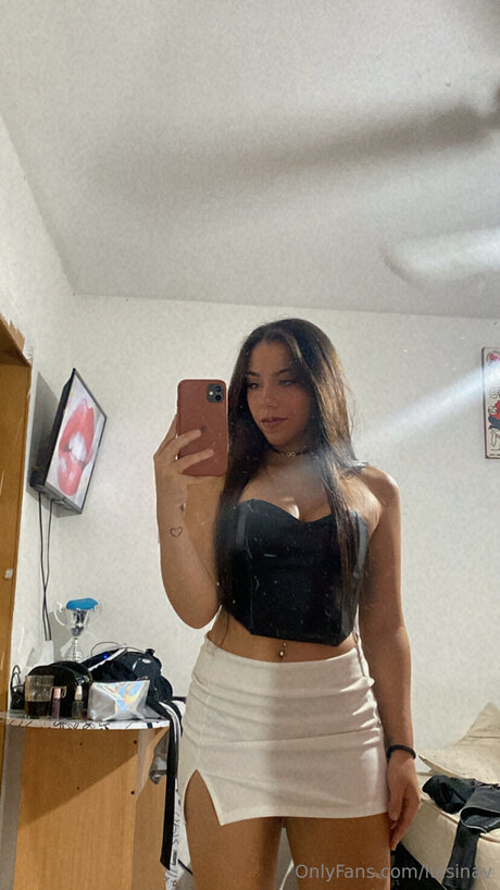 Luisinav adult actress image