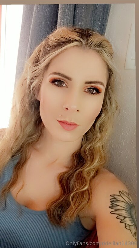 Ddelilah14300 high quality model photo