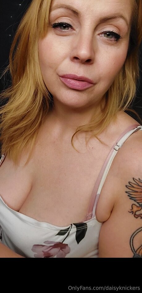 Daisyknickers pornstar nudes pic