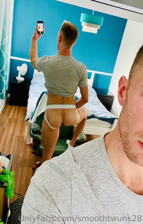 Hungblondebrit star porn image