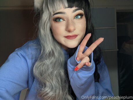 Peachieplum free pornstar photo