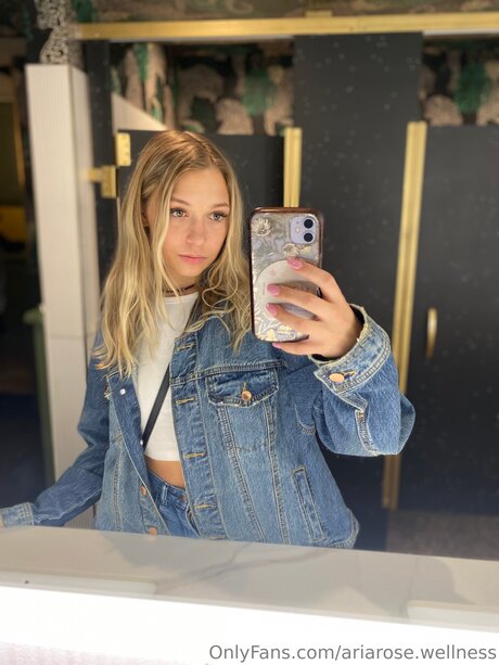 Ariarose Wellness sex pornstar photos