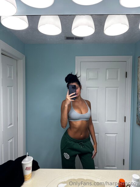 Harpermcoyyy erotic model photos