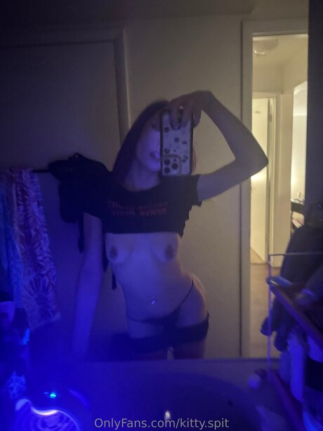 Kitty Spit perfect model img