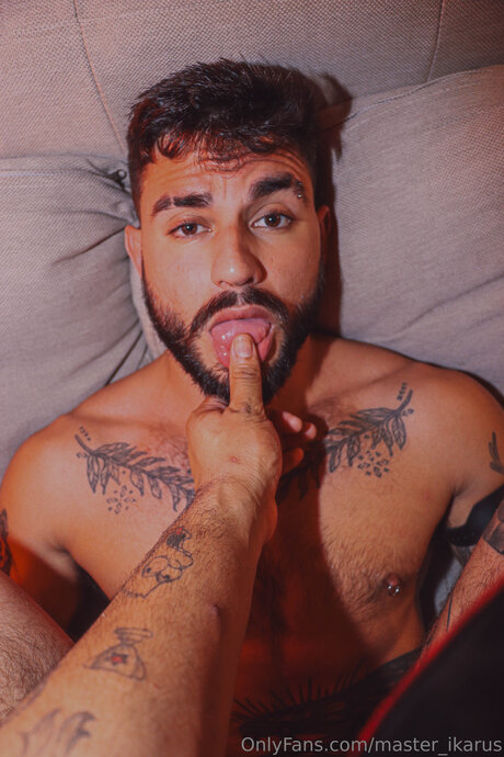 Master Ikarus nude model img
