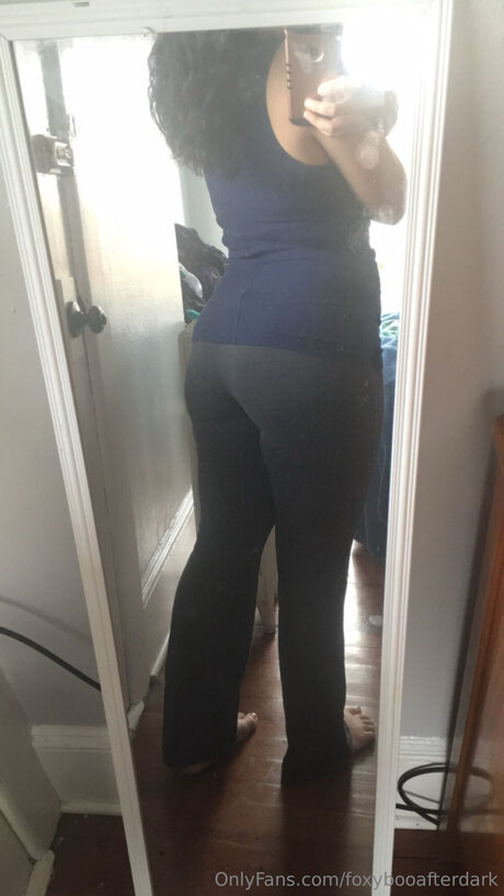 Foxybooafterdark porn actress pictures