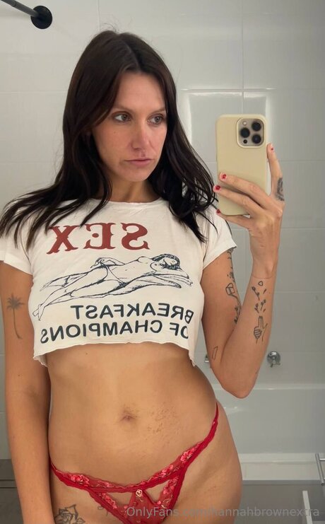 Hannahbrownextra star top photo