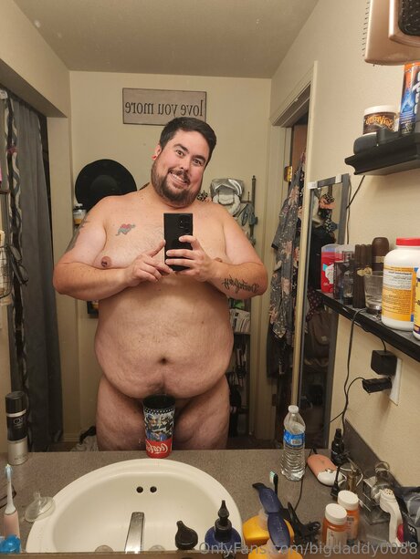 Bigdaddy0088 erotic model pic