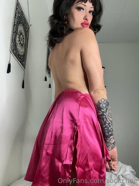 Dhalialuxefree naked pornstar img