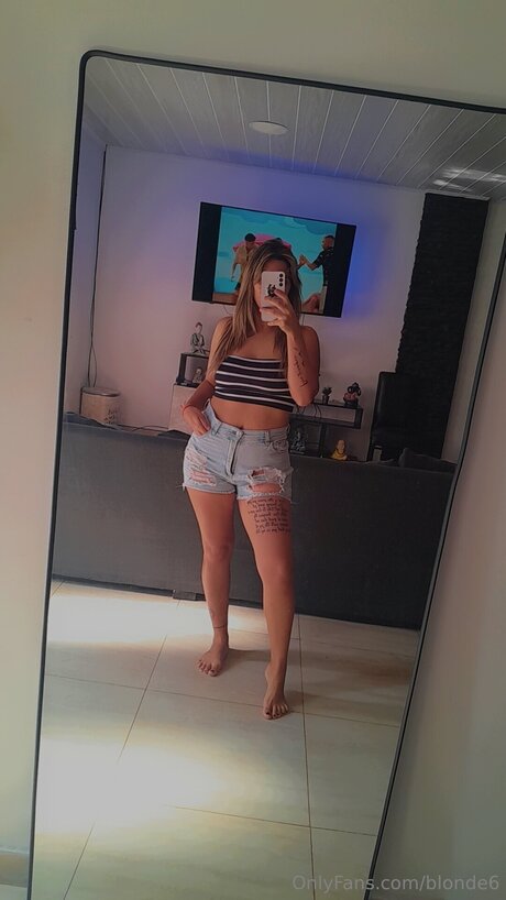 Blonde6 top profile image