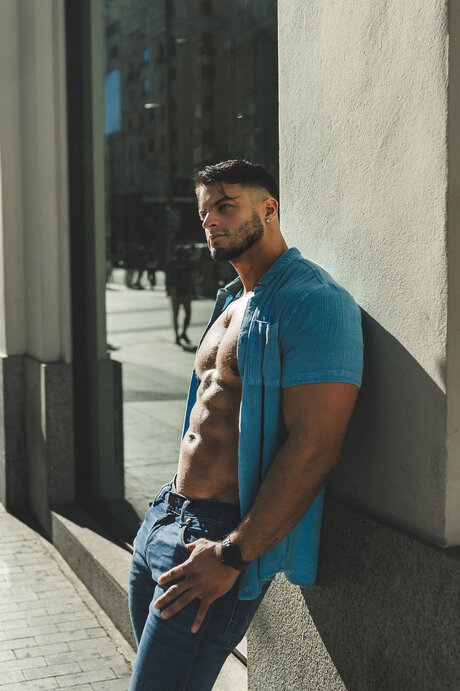 Axelrockham erotic model image