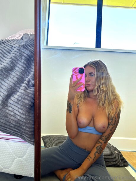 Emilyruby star pornographic photos