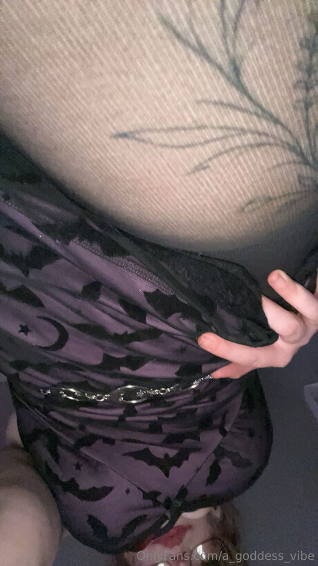 A Goddess Vibe star exclusive img
