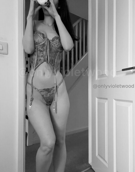 Onlyvioletwood star photo