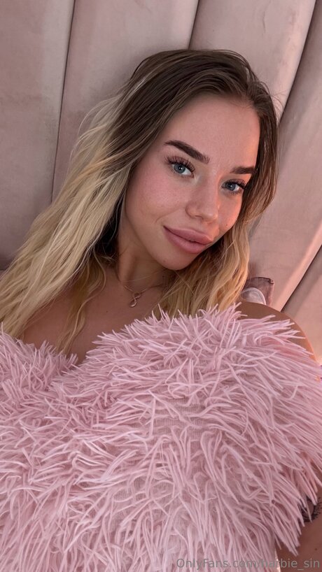 Barbie Sin star top photos
