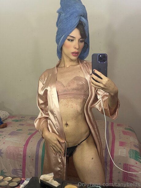 Tanybellts pornstar nudes pic
