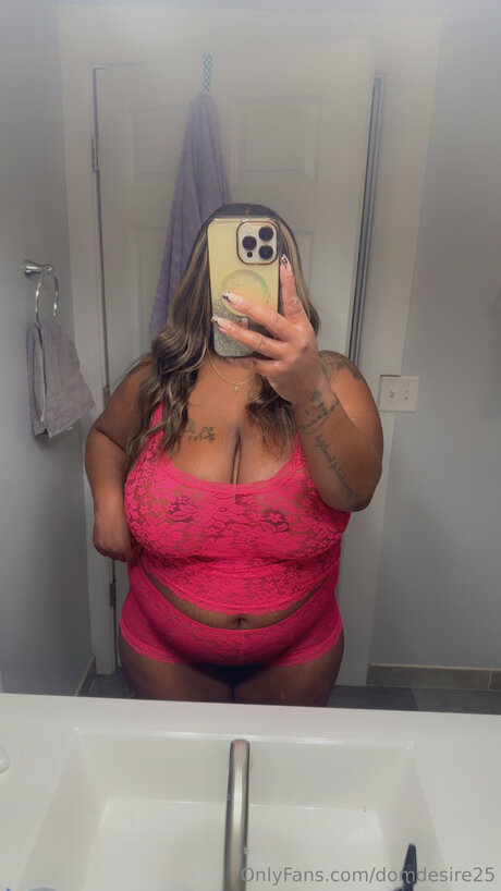 Domdesire25 xxx model image