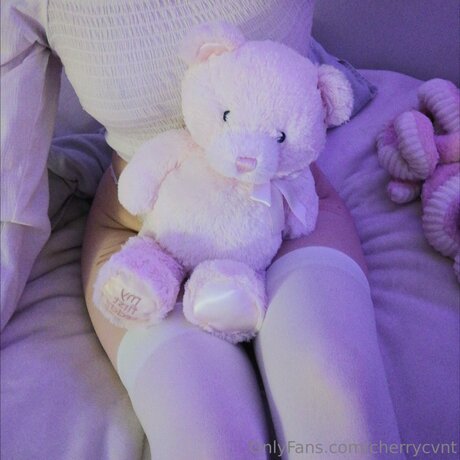 Cherrycvnt model nude images