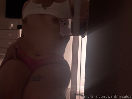 Wantmyculo8 pretty model pic