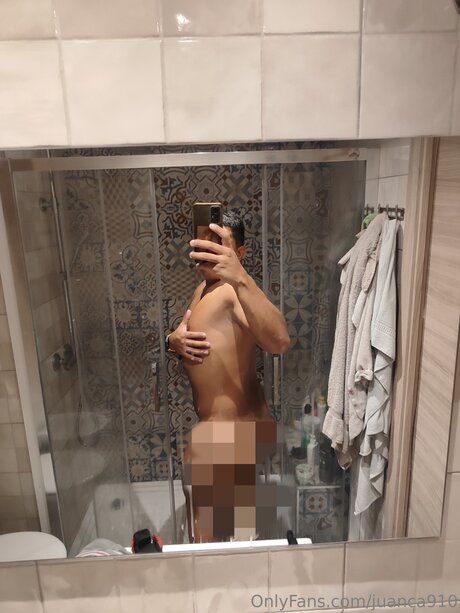 Juanca910 model nude galleries