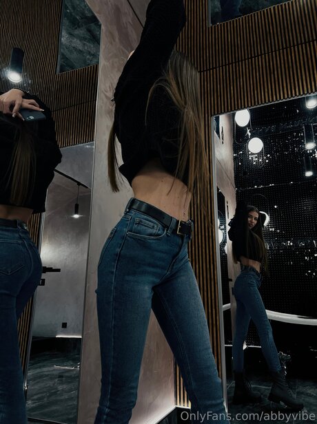 Abbyvibe star hot image