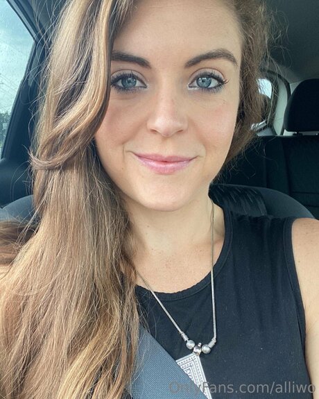 Alliwo sex pornstar photos