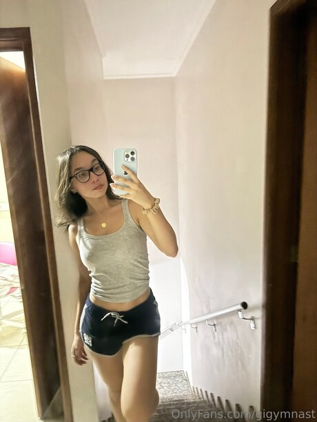 Gigymnast nice pornstar photo
