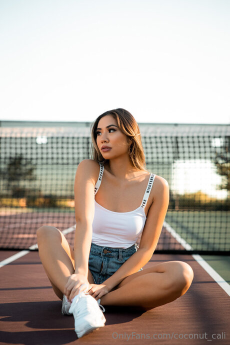 Caliiroll pornstar exclusive images
