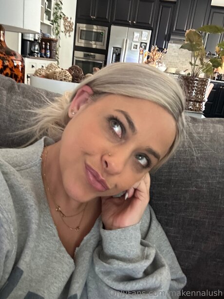 Makennalush art model images