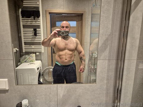 Heavyduty1 star nude photo