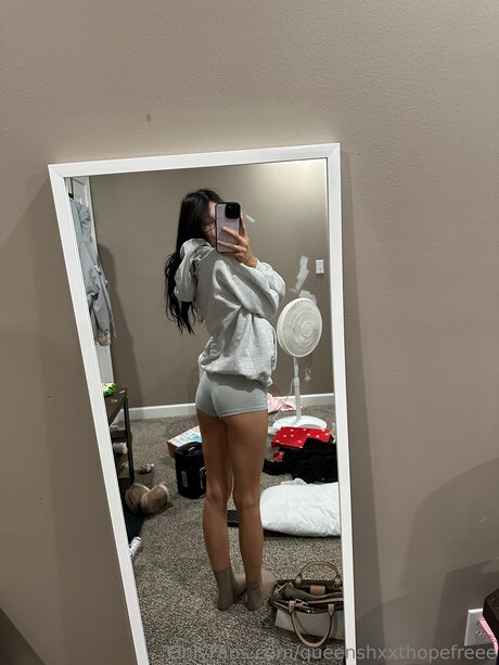 Queenshxxthopefreee pornstar free img