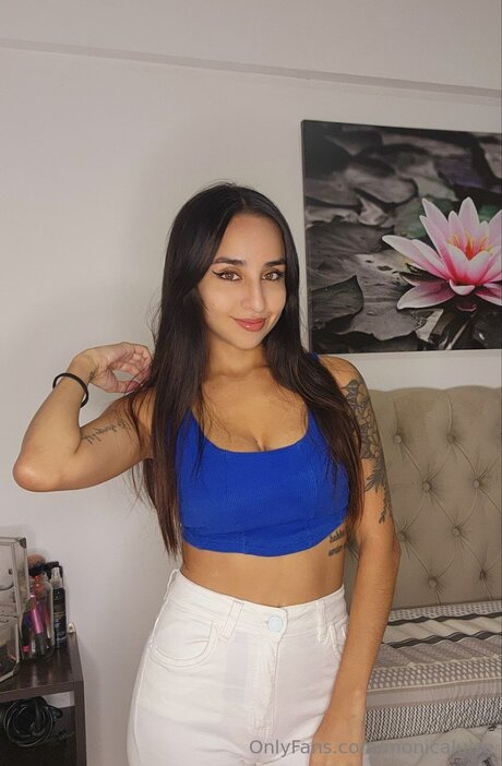 Monicaluise model sexy picture