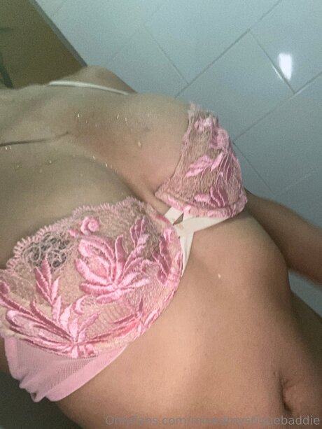 Mixedmystiquebaddie naked pornstar picture